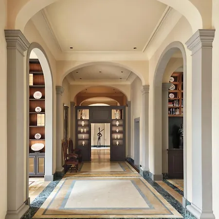 Hotel Collegio Querce, Collection