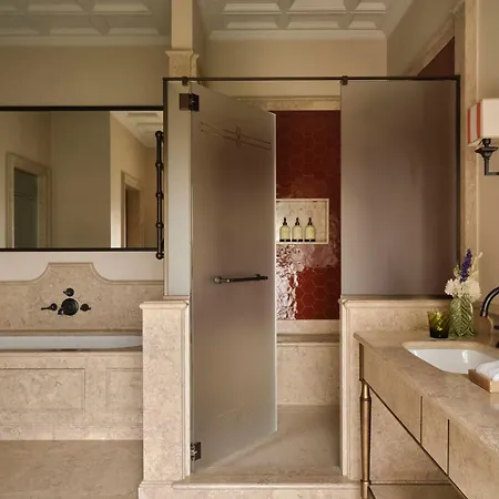 Collegio Querce, Collection Hotel