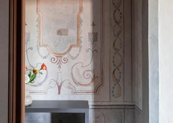 Hotel Collegio Querce, Collection