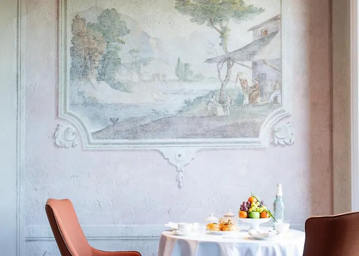 Hotel Collegio Querce, Collection