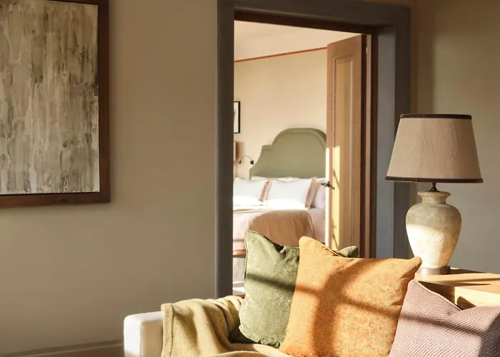 Collegio Querce, Collection Hotel