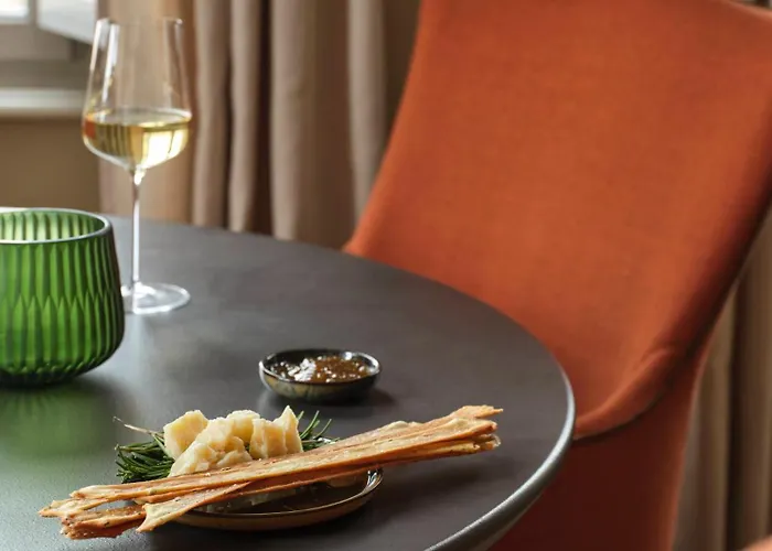 Hotel Collegio Querce, Collection