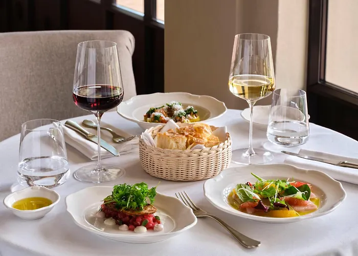 Hotel Collegio Querce, Collection