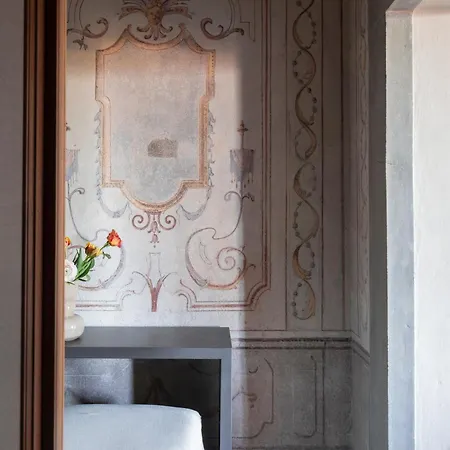Hotel Collegio Querce, Collection